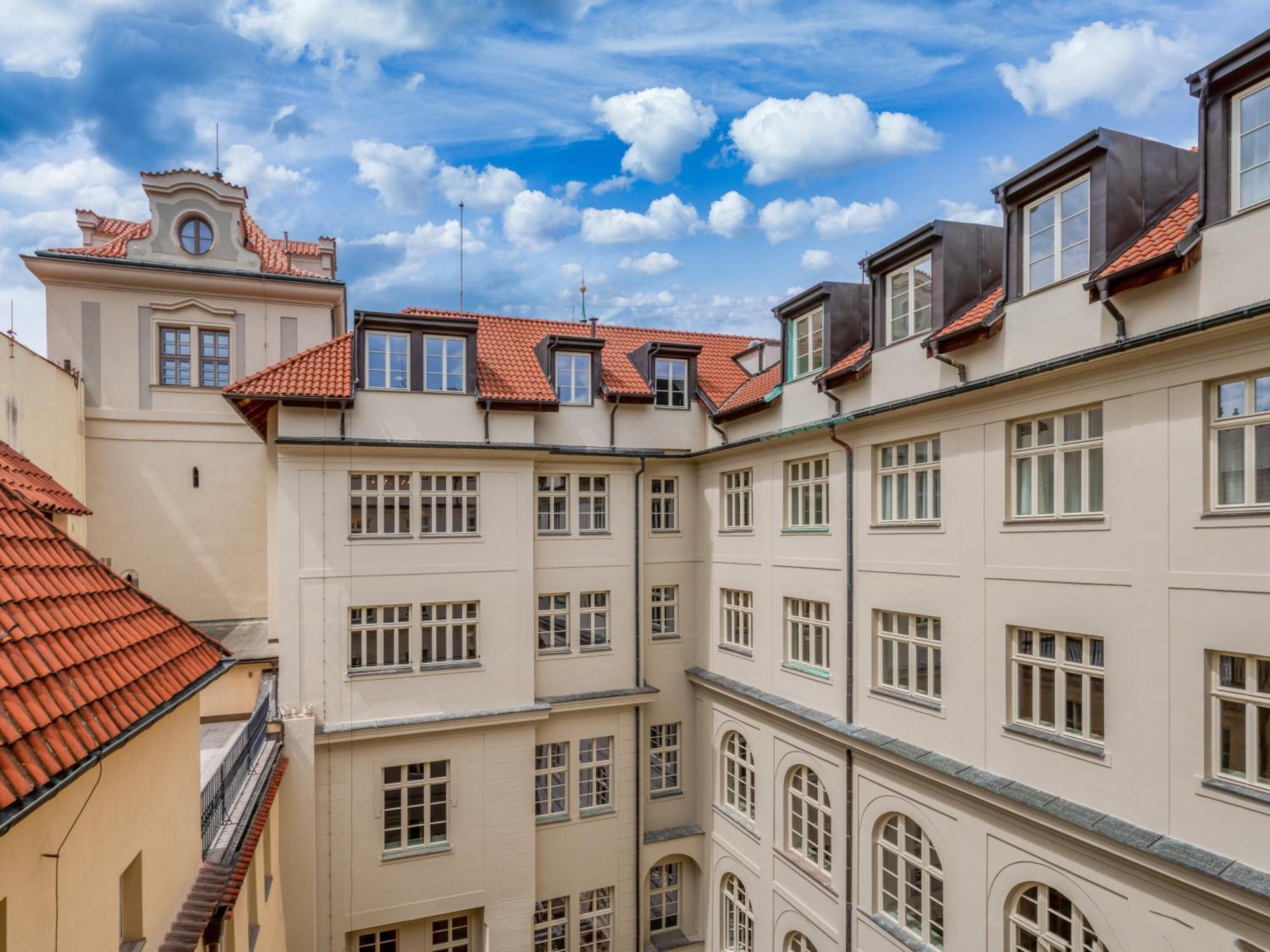 The Botanist Aparthotel Praga