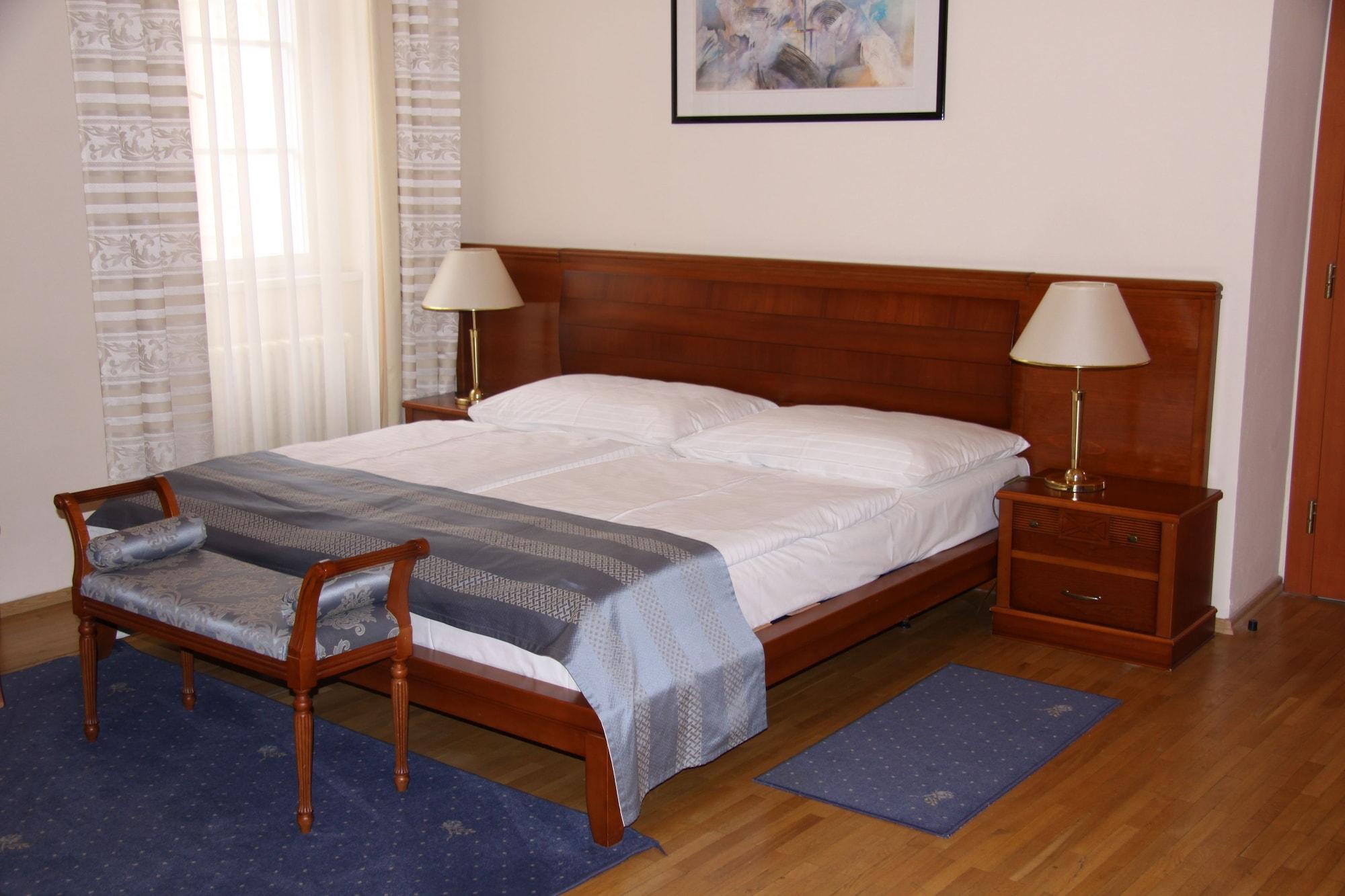 Modra Ruze Aparthotel