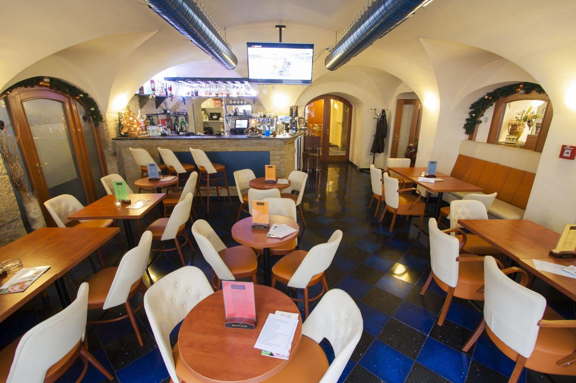 Aparthotel Modra Ruze 4*